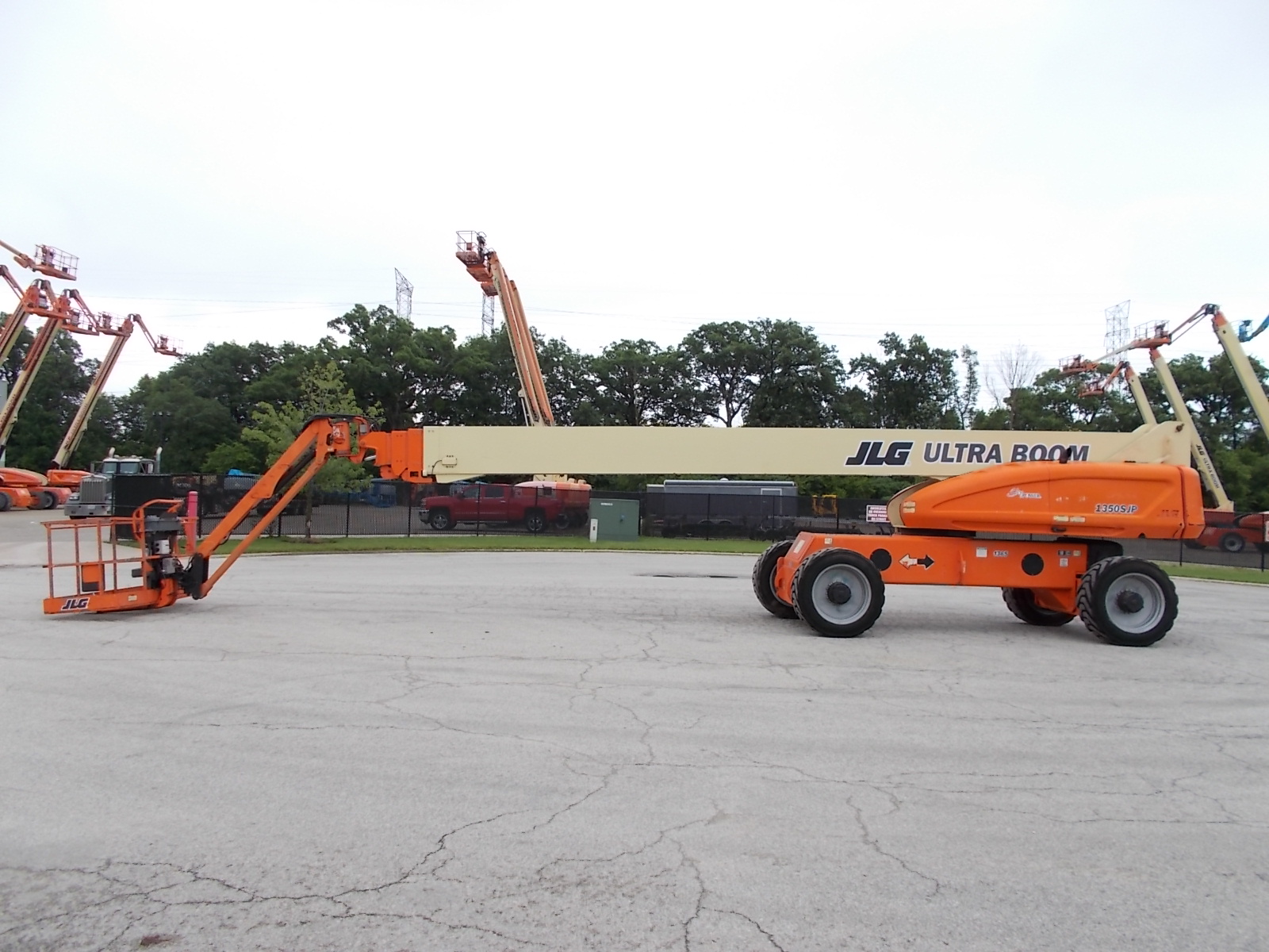 home-inventory-lifts-used-boom-lifts-for-sale-2009-jlg-1350sjp