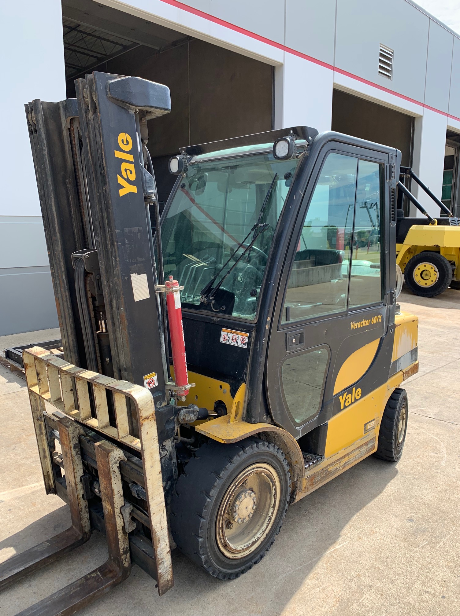 2014 Yale Glp060vxnvre091 Used Mast Forklift