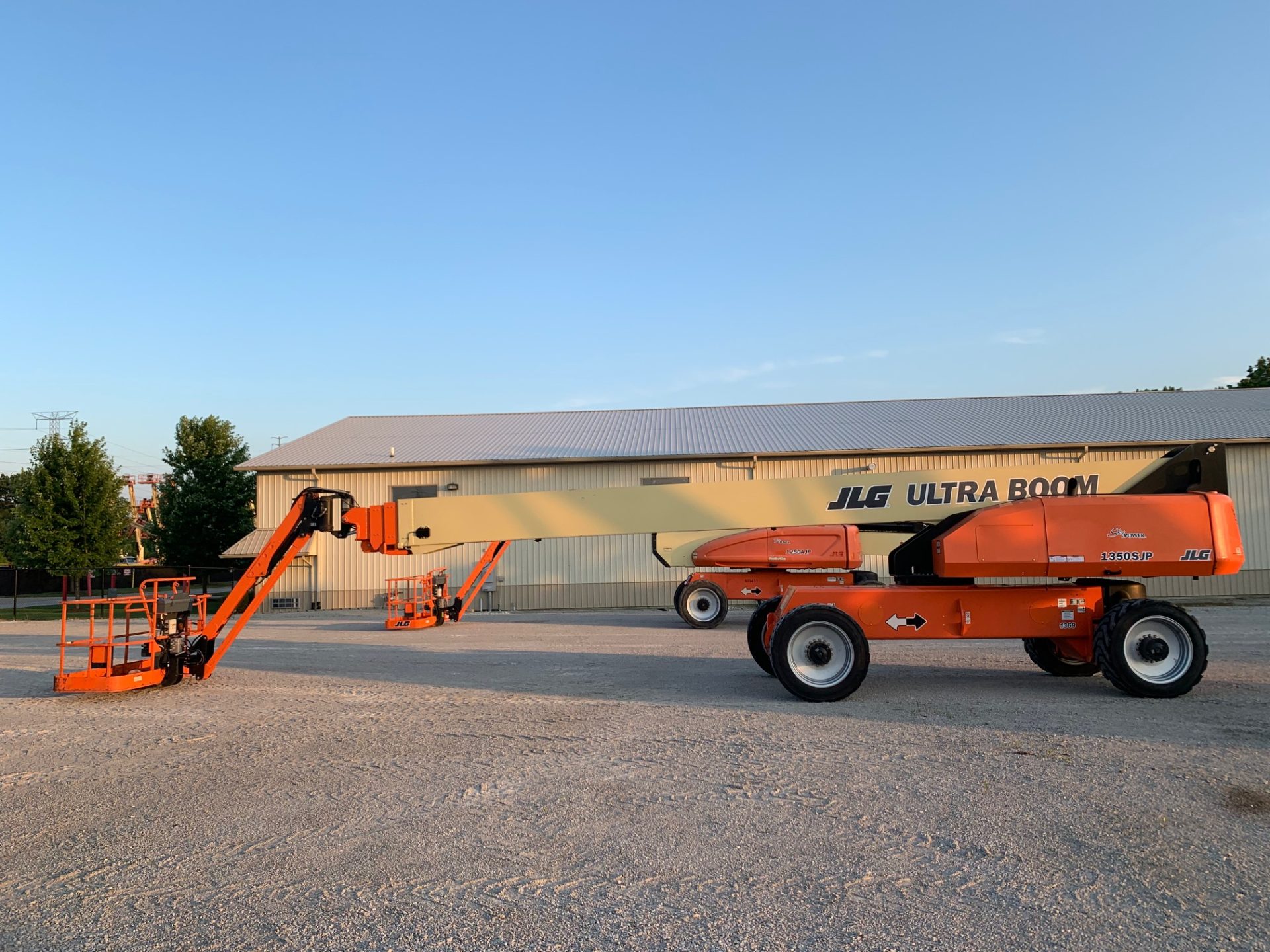 home-inventory-lifts-used-boom-lifts-for-sale-2016-jlg-1350sjp