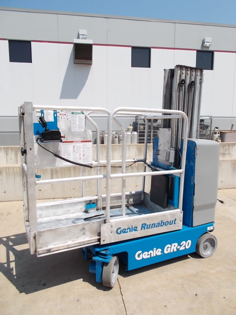 Side Angle of Used 2008 Genie GR-20 Platform Lift